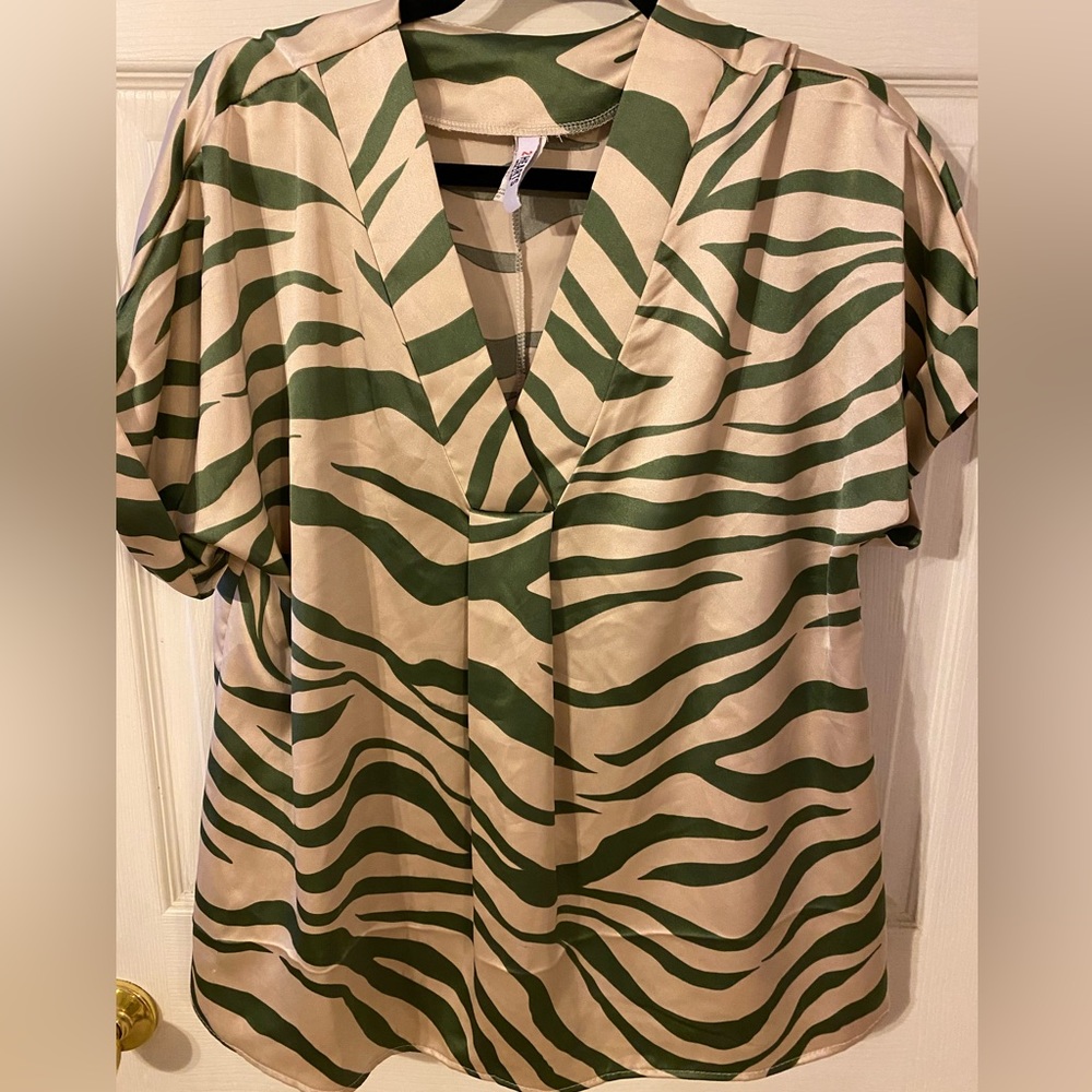 2 Hearts boutique top